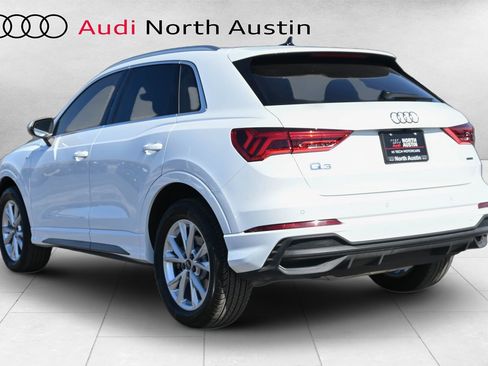 Certified 2025 Audi Q3 2.0T Premium w/ Convenience Package image 4