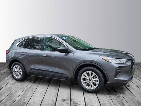 Used 2023 Ford Escape Active w/ Tech Pack #1 FWD image 7