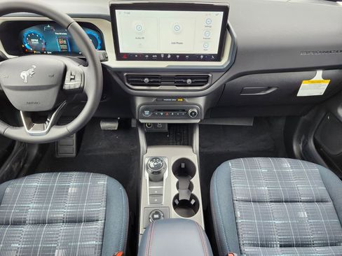 New 2025 Ford Bronco Sport Heritage w/ Convenience Package image 14