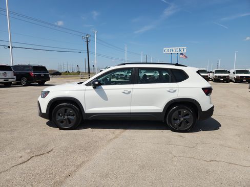 Used 2025 Volkswagen Taos S FWD image 4
