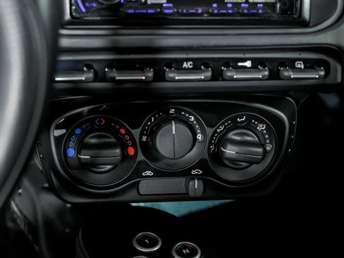 Used 2015 Alfa Romeo 4C Coupe w/ Leather Interior Group image 33