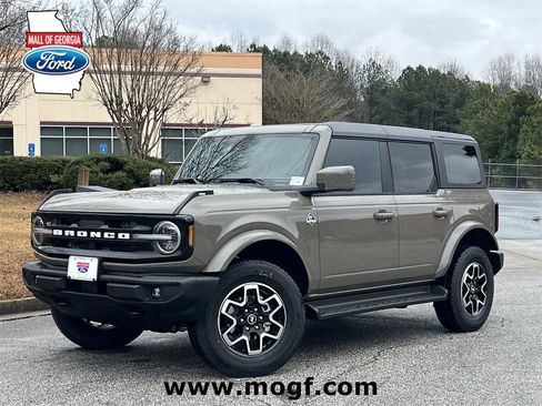New 2025 Ford Bronco Outer Banks image 1