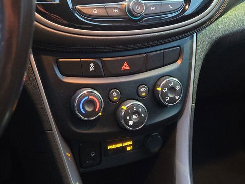 Used 2018 Chevrolet Trax LT w/ Driver Confidence Package image 23