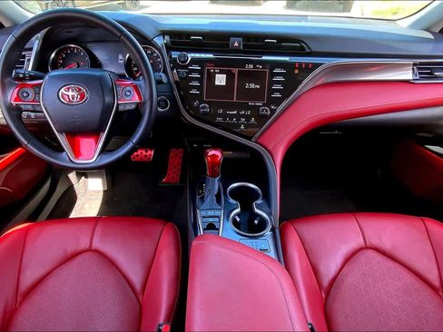 Used 2020 Toyota Camry XSE image 14