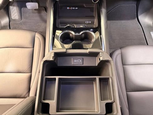 Used 2026 Chevrolet Tahoe LT w/ Comfort Package AWD/4WD image 25