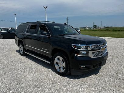 Used 2019 Chevrolet Suburban LT w/ LT Signature Package