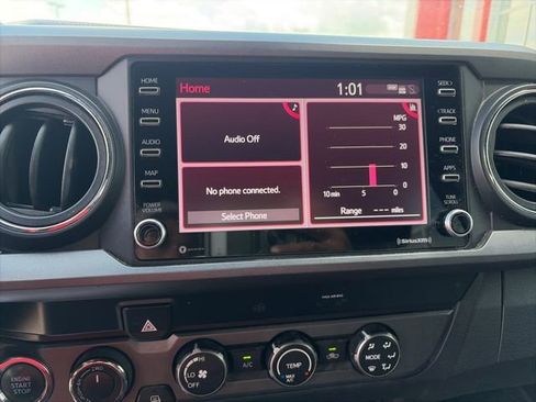 Used 2020 Toyota Tacoma TRD Off-Road w/ Technology Package image 13