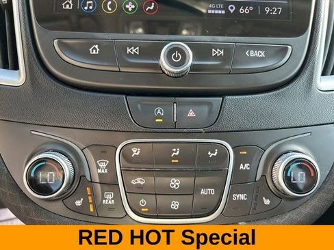 Used 2024 Chevrolet Malibu LT image 27