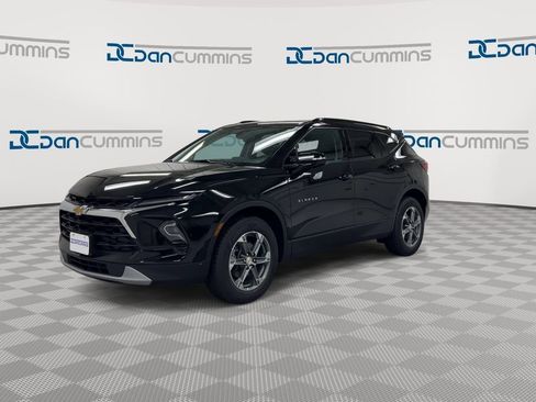 Used 2023 Chevrolet Blazer LT FWD image 4
