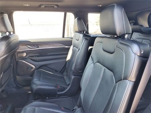 Used 2024 Jeep Grand Cherokee L Overland w/ Trailer Tow Package image 12