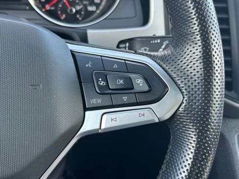 Used 2020 Volkswagen Atlas Cross Sport SE w/ Panoramic Sunroof Package image 22