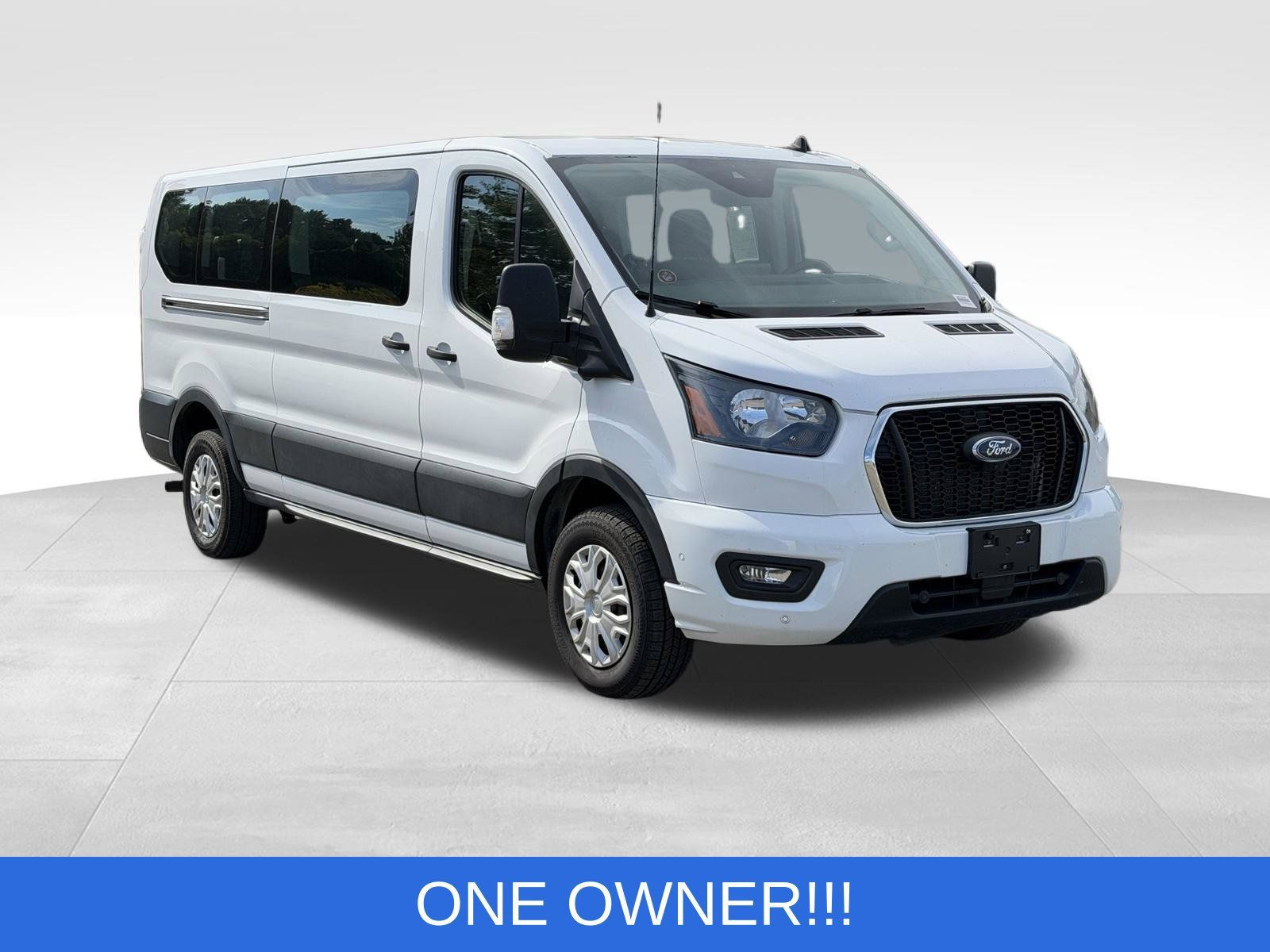 Used 2023 Ford Transit 350 XLT RWD image 11