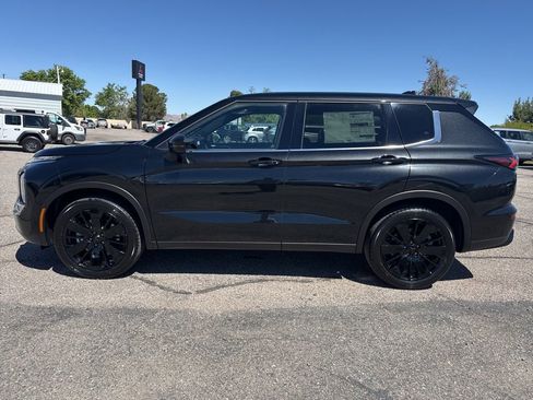 New 2026 Mitsubishi Outlander LE FWD image 5