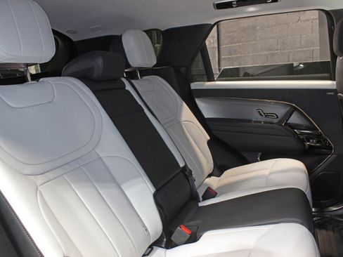 Used 2024 Land Rover Range Rover Sport Dynamic SE image 45