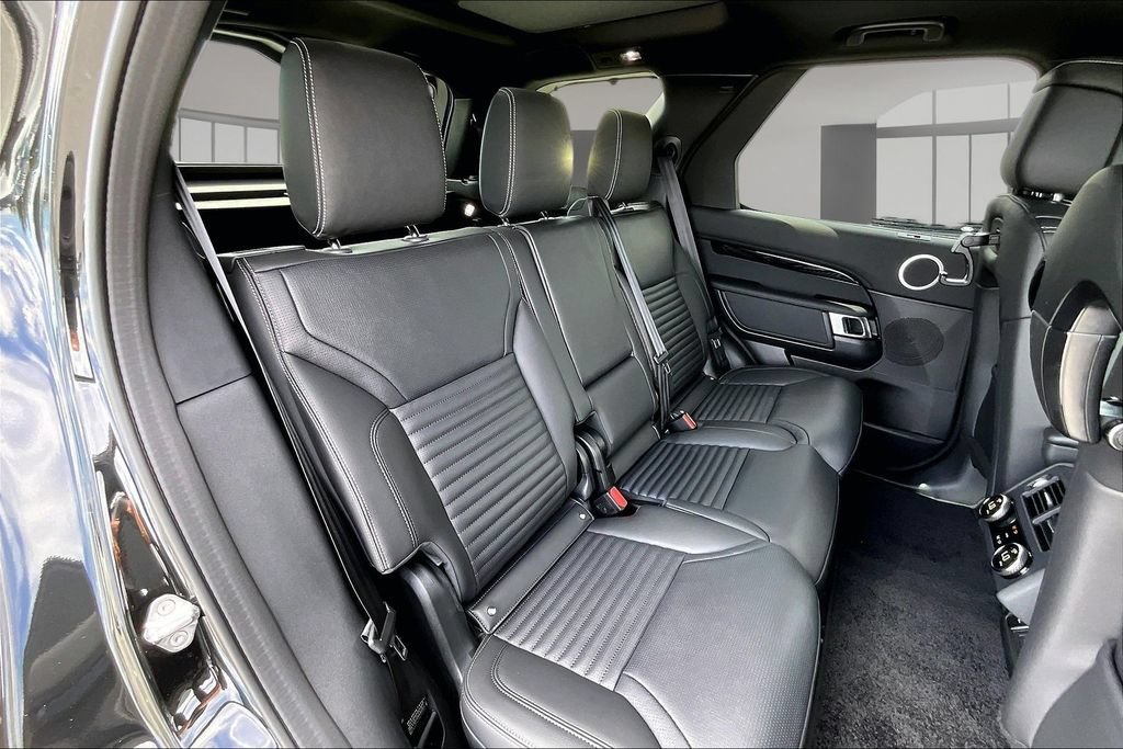 New 2026 Land Rover Discovery S AWD/4WD image 10
