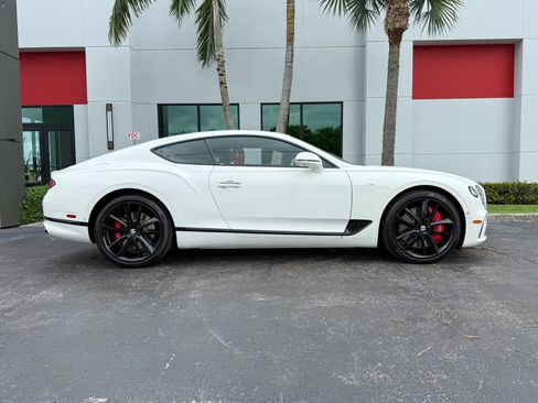 Used 2021 Bentley Continental GT AWD/4WD image 2