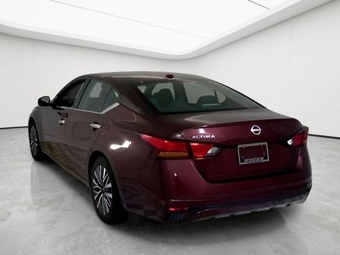 Used 2024 Nissan Altima 2.5 SV FWD image 19