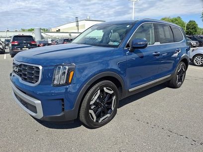 Used 2023 Kia Telluride S w/ S Sunroof Package