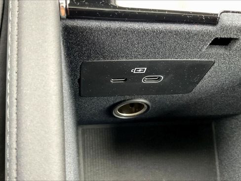 New 2026 Volvo XC90 B5 Plus image 23