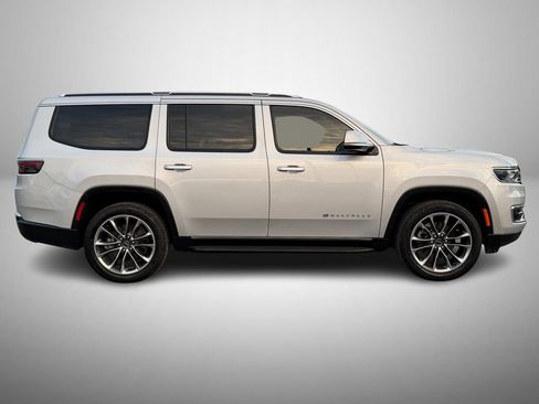 Used 2022 Jeep Wagoneer Series II w/ Premium Group I RWD image 5