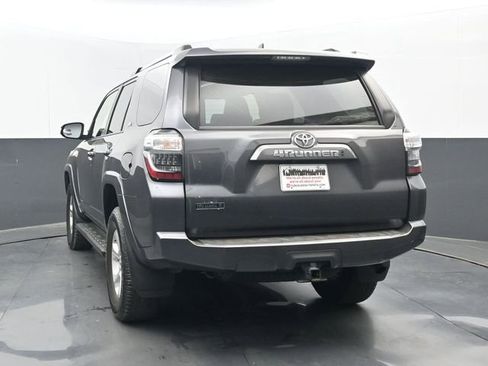 Used 2021 Toyota 4Runner SR5 Premium image 4