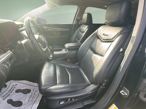 Used 2019 Cadillac XT5 Premium Luxury FWD image 17