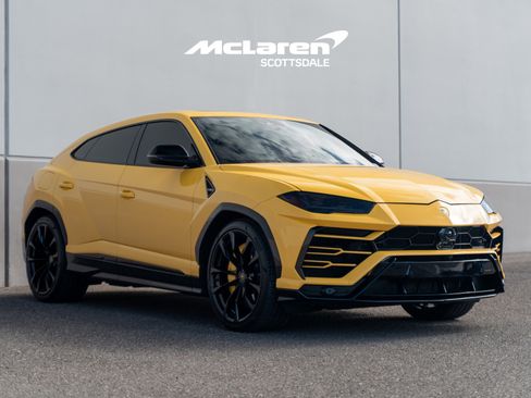 Used 2021 Lamborghini Urus image 8