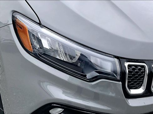 Used 2023 Jeep Compass Limited w/ Sun and Sound Group AWD/4WD image 33