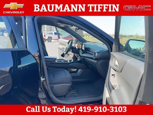 Used 2025 Chevrolet Equinox LT FWD image 12