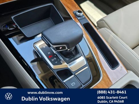 Used 2023 Audi Q5 2.0T Premium Plus w/ Premium Plus Package AWD/4WD image 19