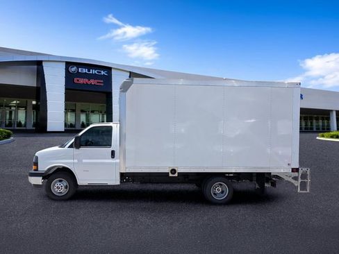 New 2024 GMC Savana 3500 w/ Power Convenience Package RWD image 4