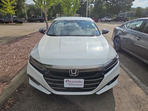 Used 2022 Honda Accord Sport image 9