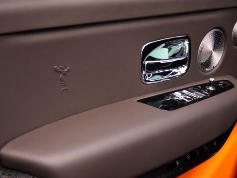 Used 2022 Rolls-Royce Cullinan Black Badge AWD/4WD image 11