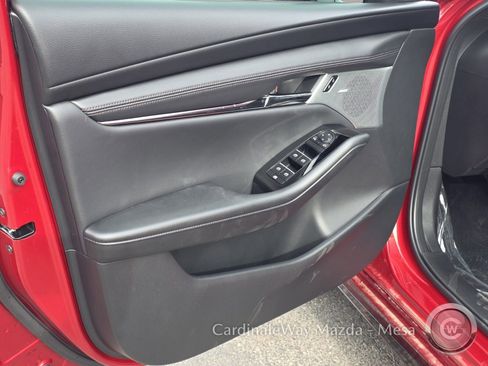 New 2026 MAZDA MAZDA3 Hatchback w/Premium Plus Pkg image 11