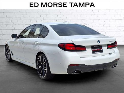 Used 2022 BMW 530i w/ M Sport Package RWD image 3