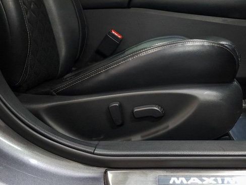 Used 2016 Nissan Maxima Platinum FWD image 50