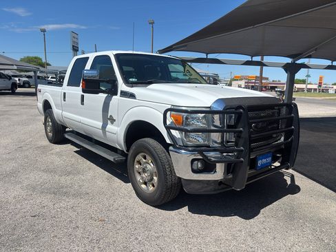 Used 2012 Ford F250 XLT w/ XLT Premium Pkg image 3