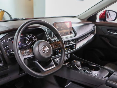 Used 2023 Nissan Rogue SV image 22