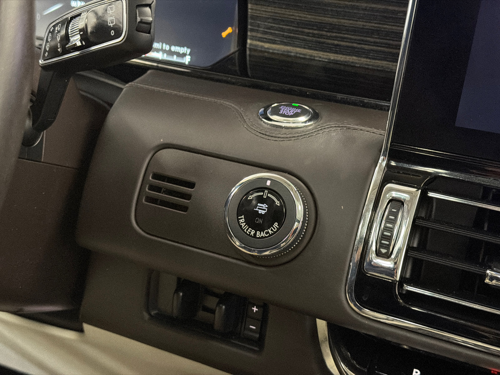 Used 2021 Lincoln Navigator Black Label AWD/4WD image 32