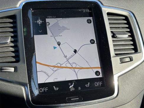 Used 2020 Volvo XC90 T6 Momentum image 3