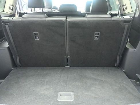 Used 2025 Volkswagen Atlas SE FWD image 30