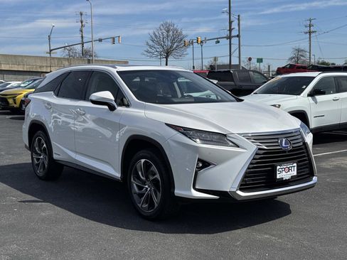 Used 2018 Lexus RX 450hL Luxury w/ Accessory Package image 27