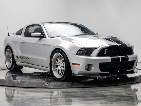 Used 2012 Ford Mustang Shelby GT500 w/ SVT Performance Pkg RWD image 28