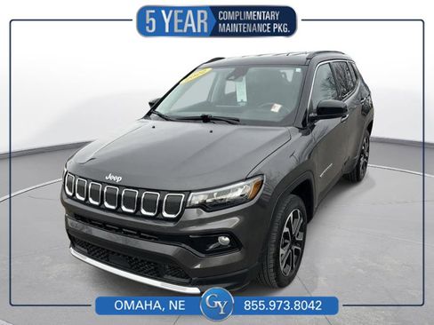 Used 2022 Jeep Compass Limited image 1