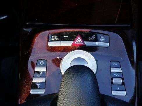 Used 2011 Mercedes-Benz S 550 image 22