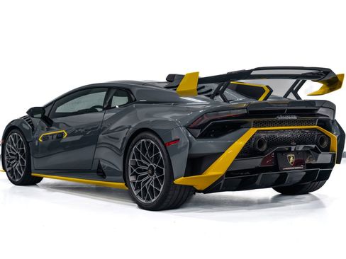 Used 2023 Lamborghini Huracan STO image 6