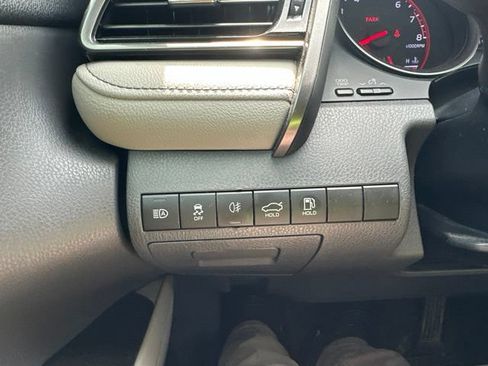 Used 2022 Toyota Camry XSE FWD image 43