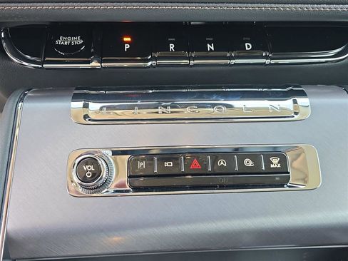 New 2025 Lincoln Aviator 2WD w/ Equipment Group 101A image 19