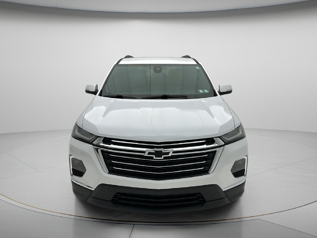 Used 2023 Chevrolet Traverse LT w/ LPO, Floor Liner Package AWD/4WD image 2