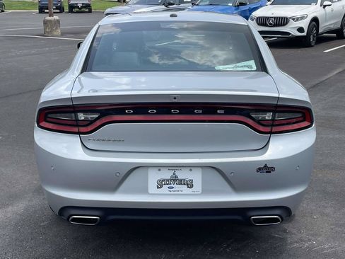 Used 2022 Dodge Charger SXT w/ Leather Interior Group RWD image 4